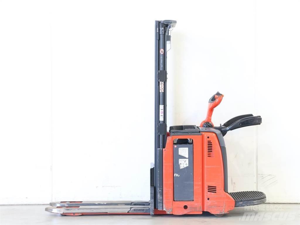 Linde D12AP/133-01 Yaya kumandali istif makinasi