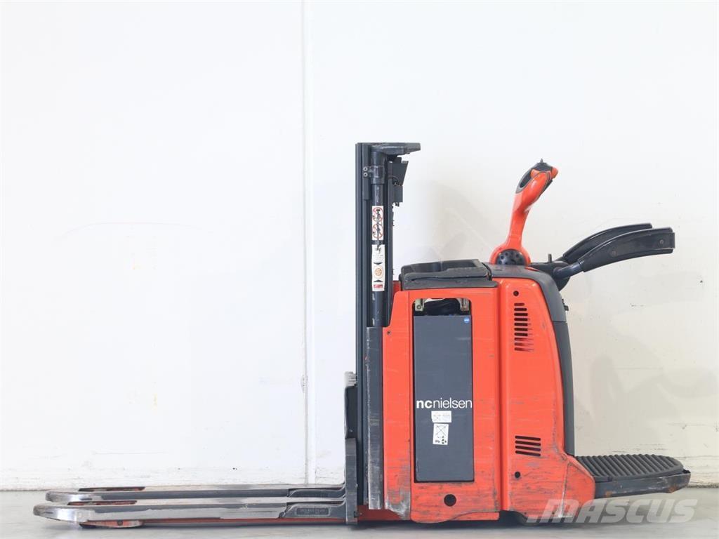 Linde D12HPAP/133-00 Yaya kumandali istif makinasi