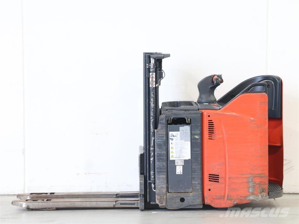 Linde D12SP/133 Yaya kumandali istif makinasi