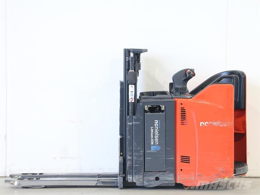 Linde D12SP/133-00 Yaya kumandali istif makinasi