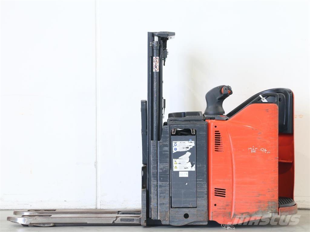 Linde D12SP/133-01 Yaya kumandali istif makinasi