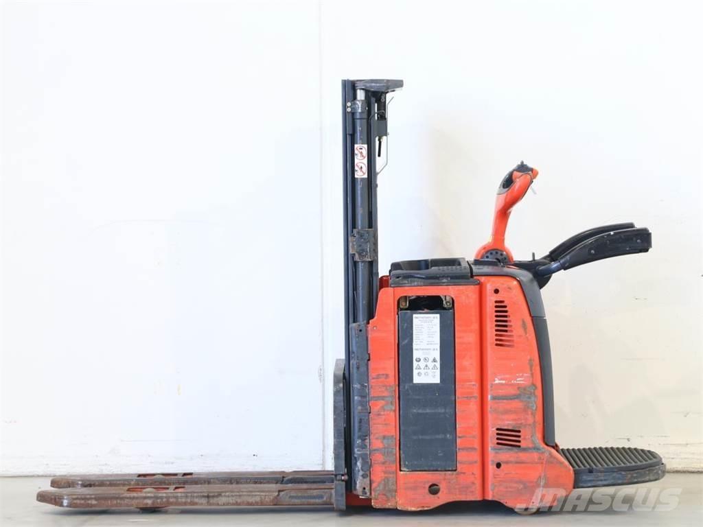 Linde L12AP/133 Yaya kumandali istif makinasi