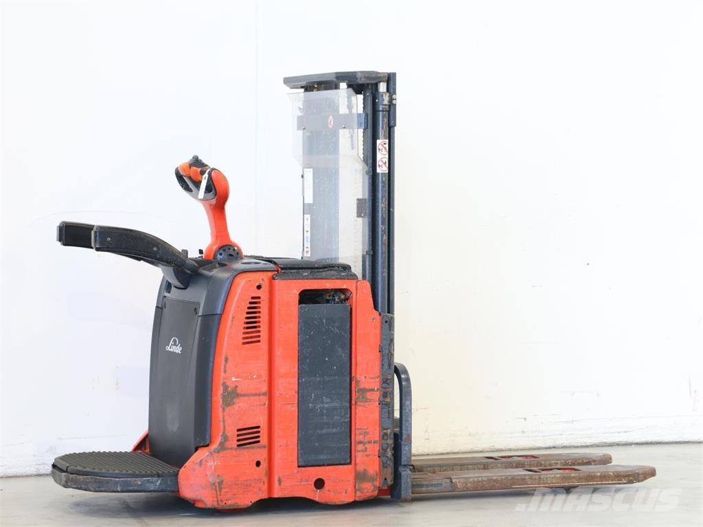 Linde L12AP/133 Yaya kumandali istif makinasi