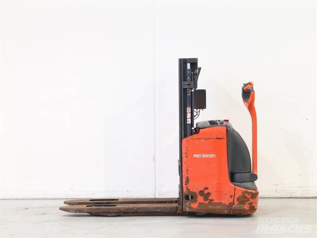 Linde L12I/1172 Yaya kumandali istif makinasi