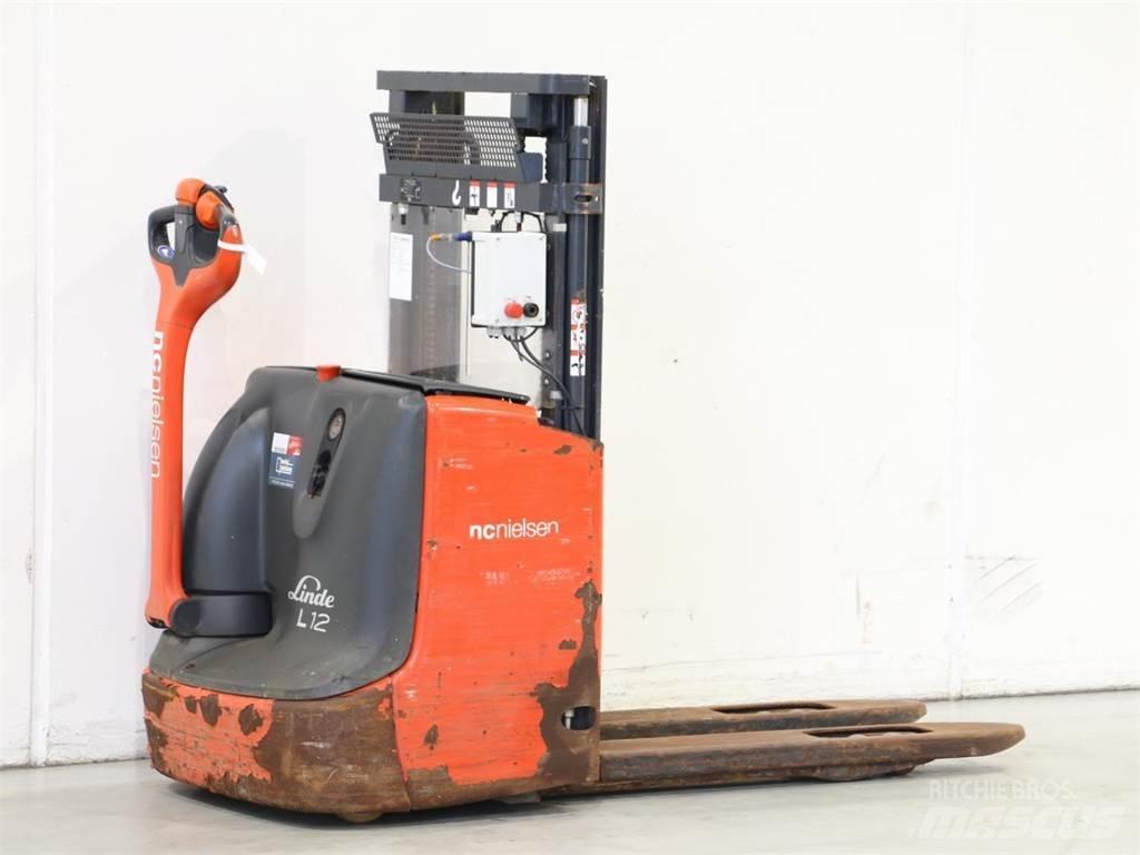 Linde L12I/1172 Yaya kumandali istif makinasi