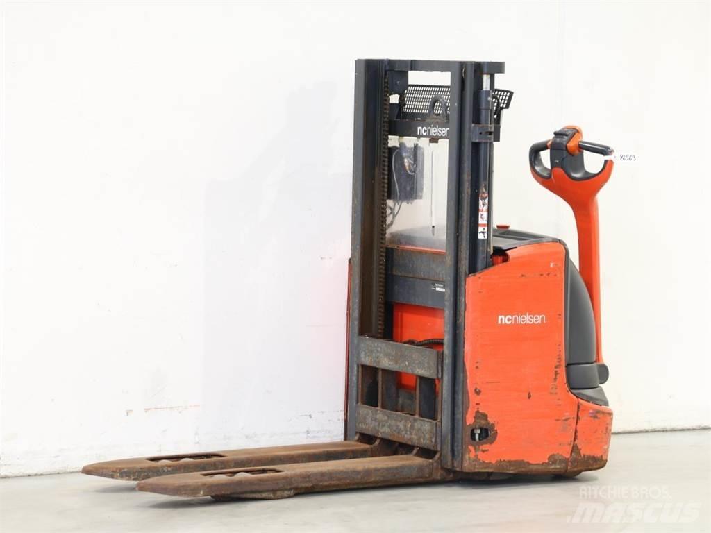 Linde L12I/1172 Yaya kumandali istif makinasi