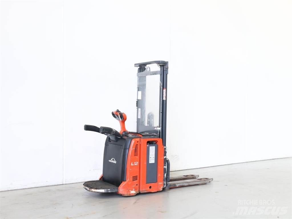 Linde L12LAP/133 Yaya kumandali istif makinasi