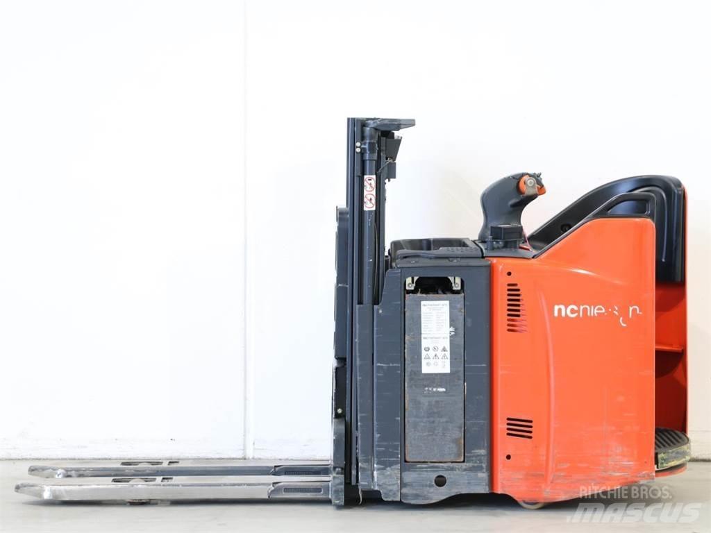 Linde L12SP/133-00 Yaya kumandali istif makinasi