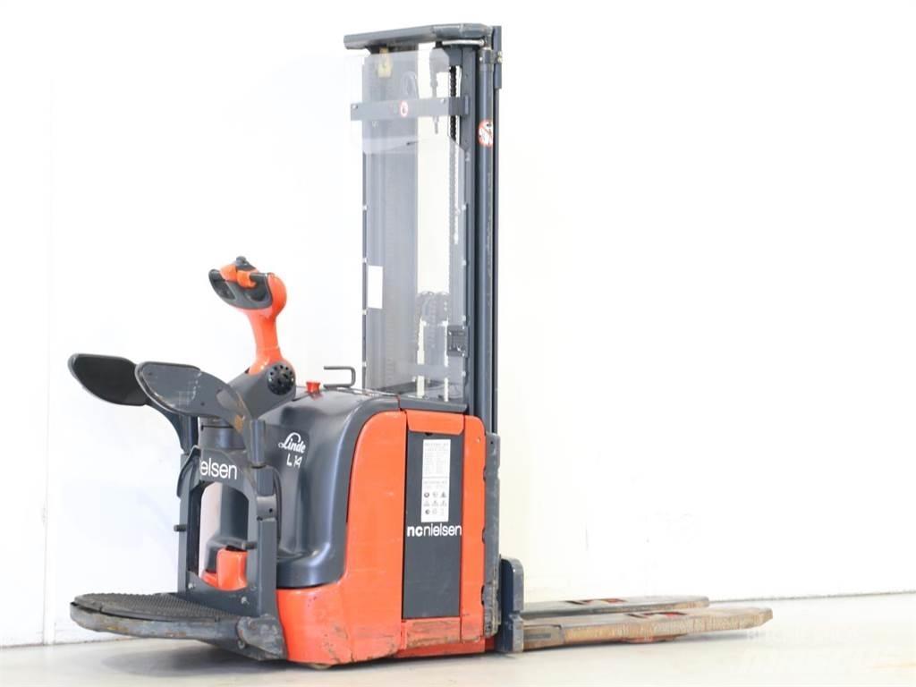 Linde L14API/372 Yaya kumandali istif makinasi