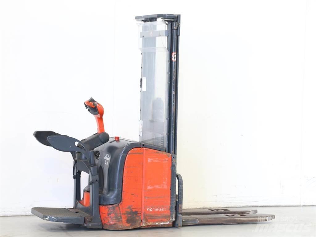 Linde L14API/372 Yaya kumandali istif makinasi