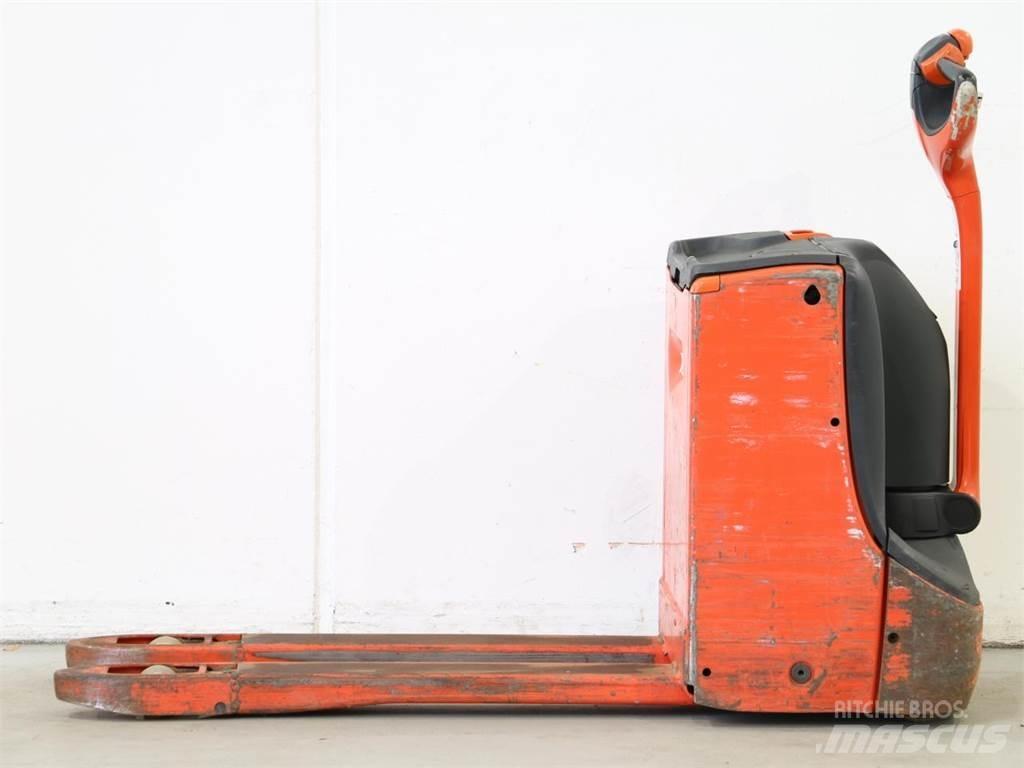 Linde T16/1152 Yaya kumandali istif makinasi