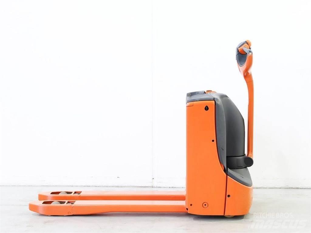 Linde T16/1152 Yaya kumandali istif makinasi