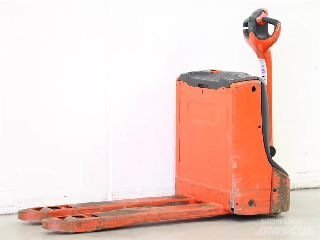 Linde T16/1152 Yaya kumandali istif makinasi