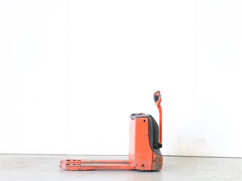 Linde T16/1152 Yaya kumandali istif makinasi
