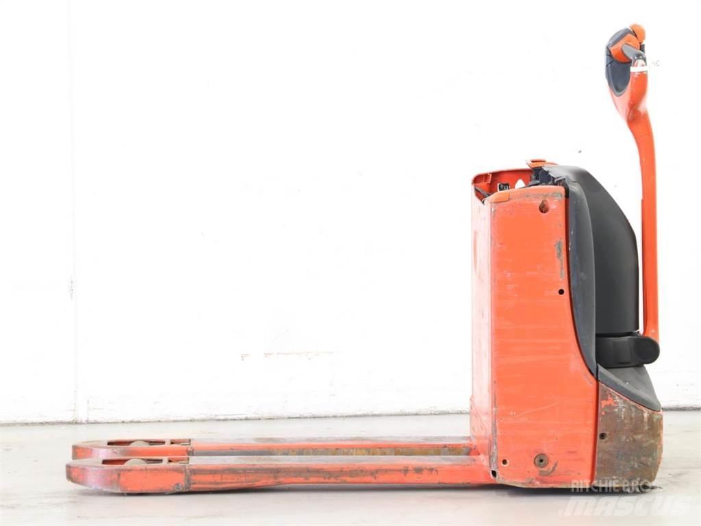 Linde T16/1152 Yaya kumandali istif makinasi