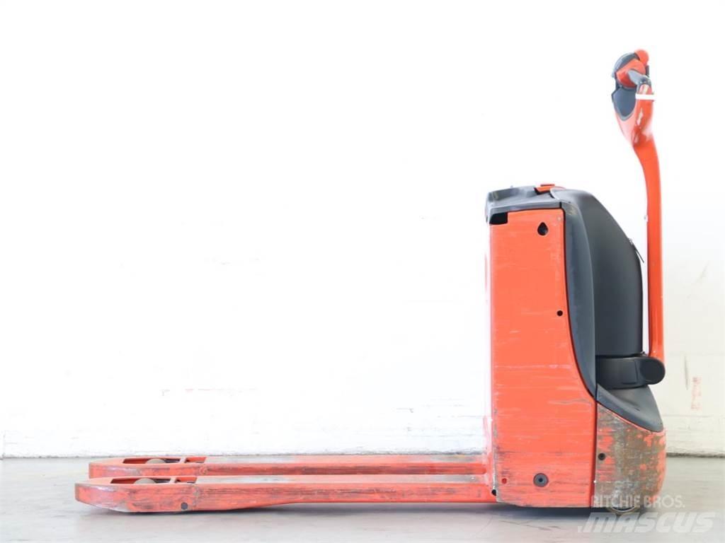 Linde T16/1152 Yaya kumandali istif makinasi