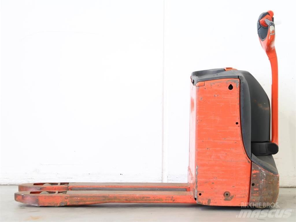 Linde T16/1152 Yaya kumandali istif makinasi