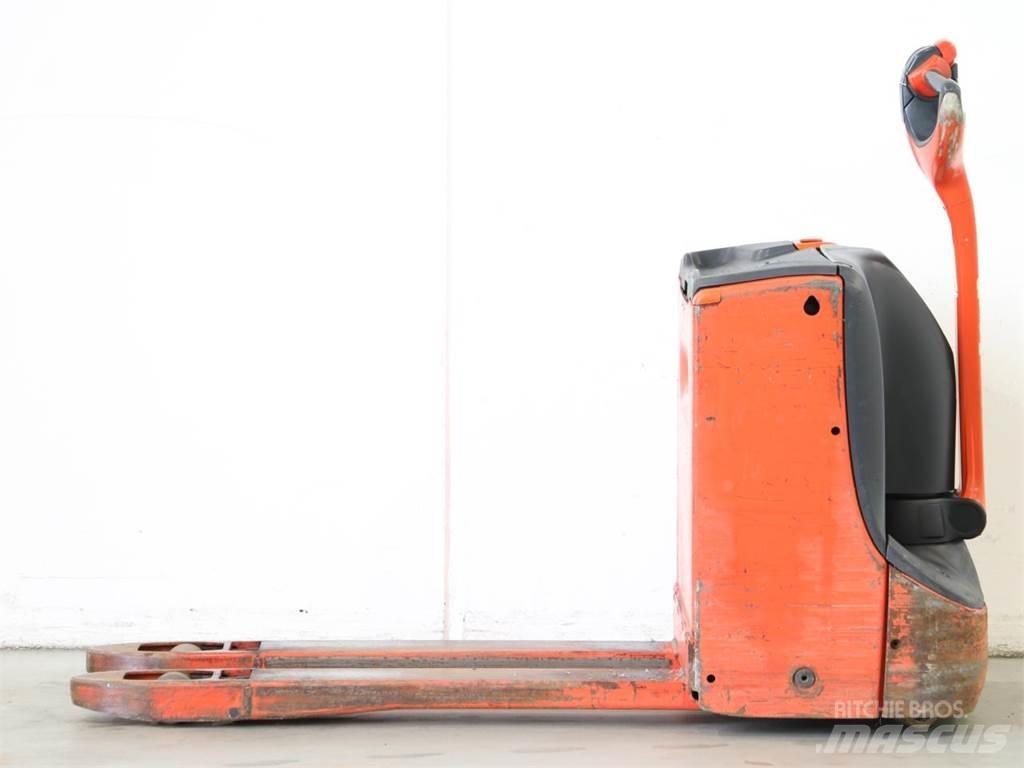 Linde T16/1152 Yaya kumandali istif makinasi