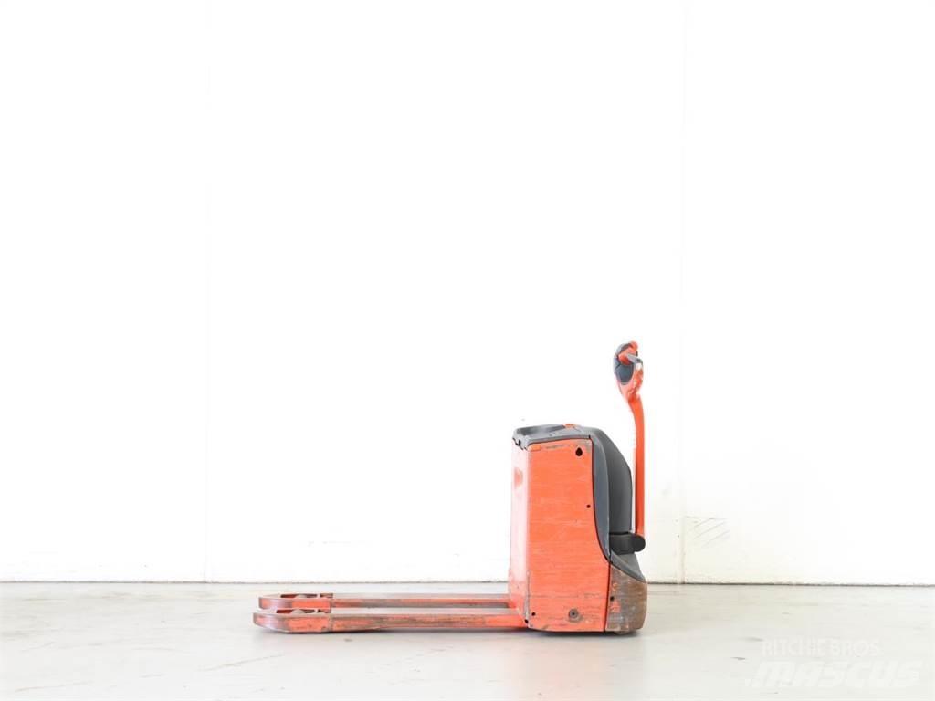 Linde T16/1152 Yaya kumandali istif makinasi