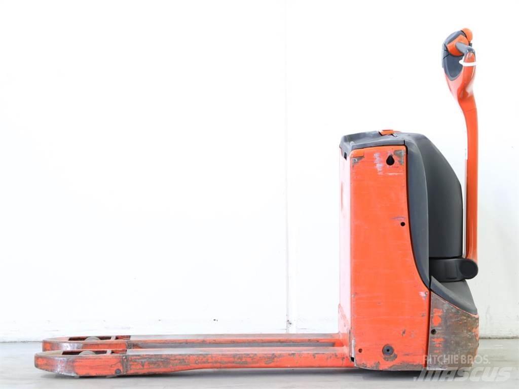 Linde T16/1152 Yaya kumandali istif makinasi