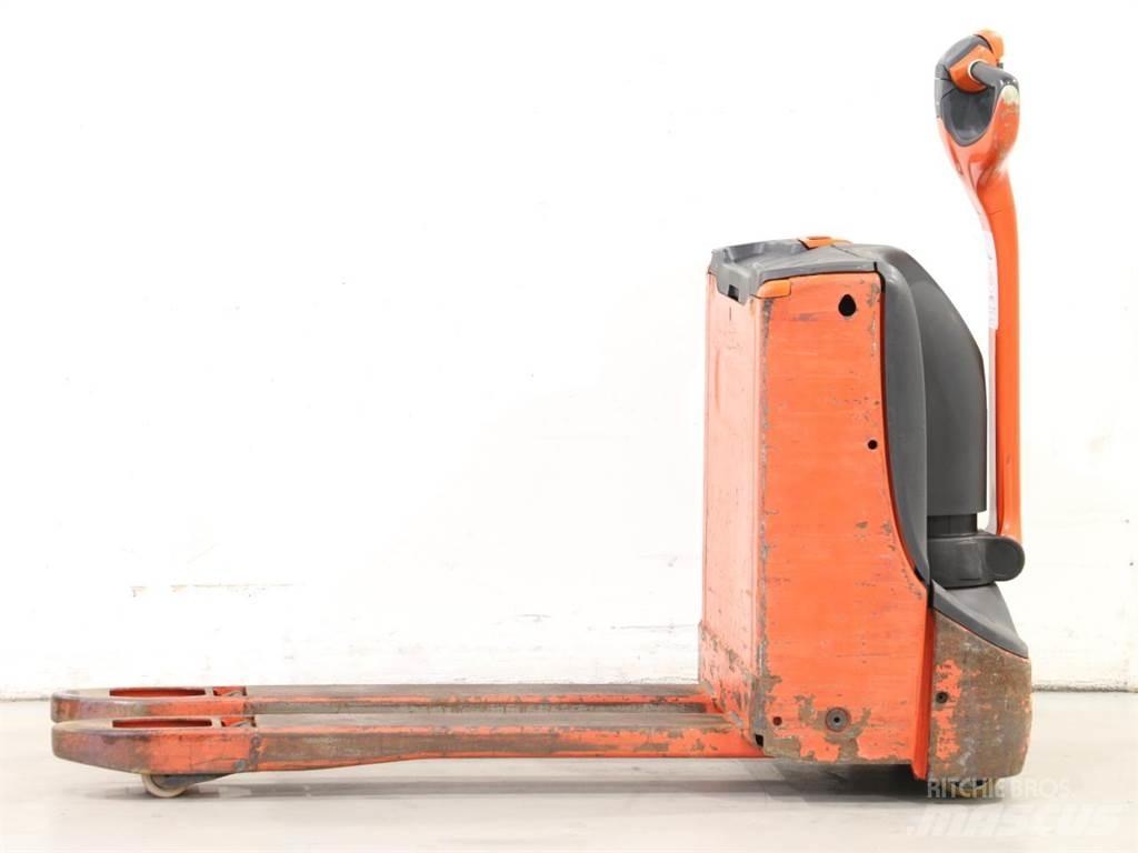 Linde T16/1152 Yaya kumandali istif makinasi
