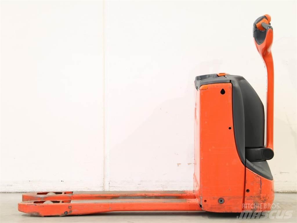 Linde T16/1152-00 Yaya kumandali istif makinasi