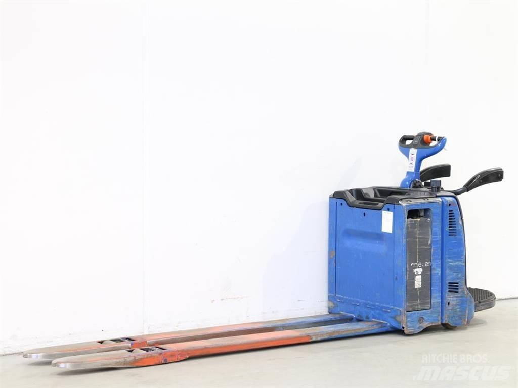 Linde T20AP/131 Yaya kumandali istif makinasi