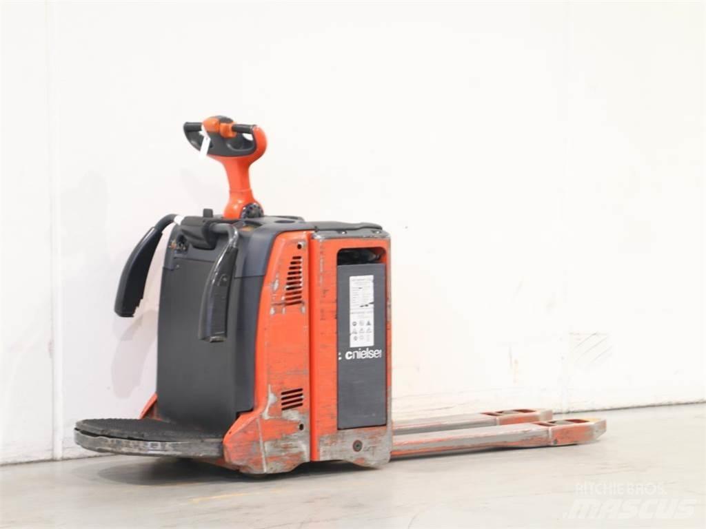Linde T20AP/131 Yaya kumandali istif makinasi