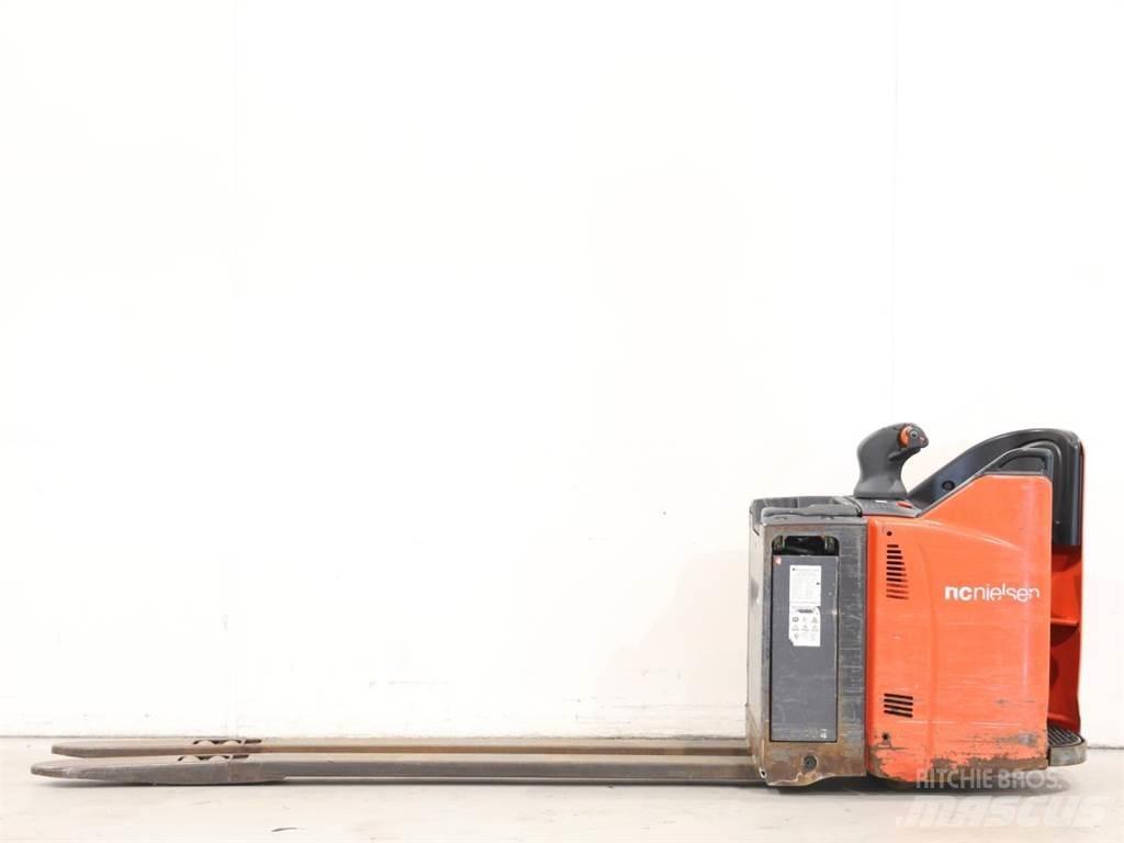 Linde T20SP/131 Yaya kumandali istif makinasi