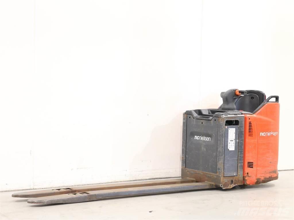 Linde T20SP/131 Yaya kumandali istif makinasi