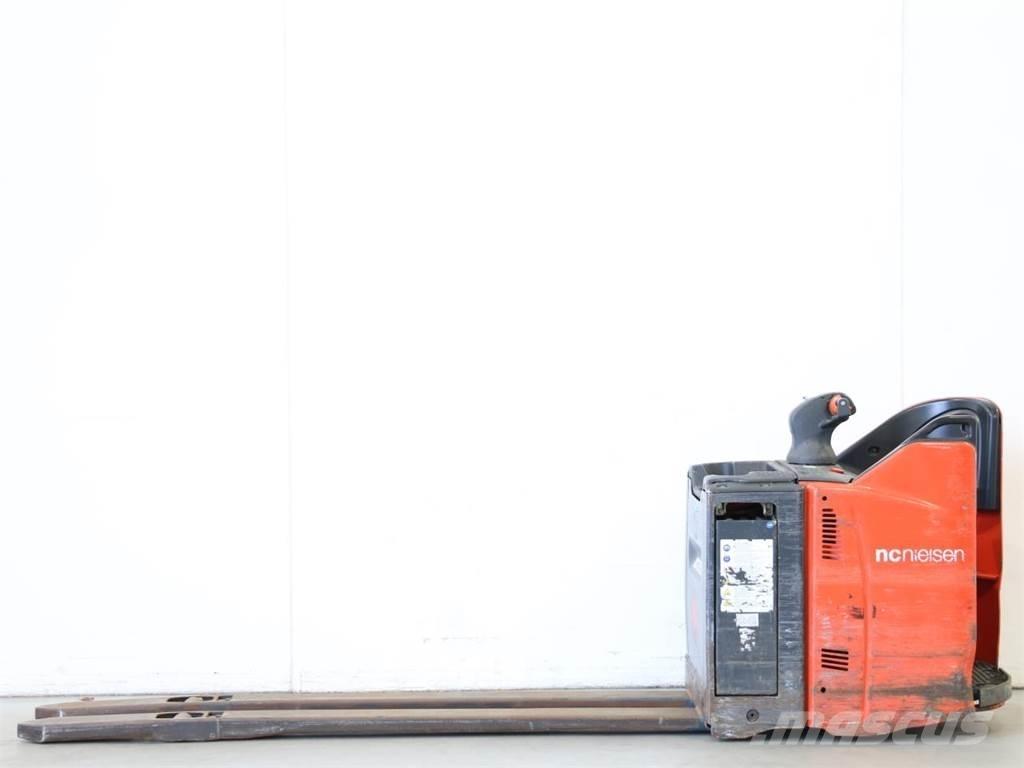 Linde T20SP/131 Yaya kumandali istif makinasi