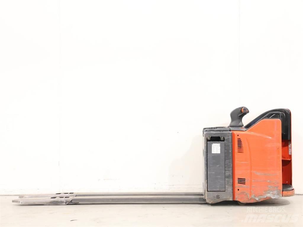 Linde T20SP/131 Yaya kumandali istif makinasi