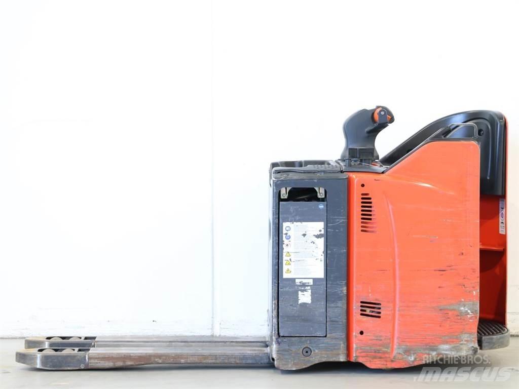 Linde T20SP/131 Yaya kumandali istif makinasi