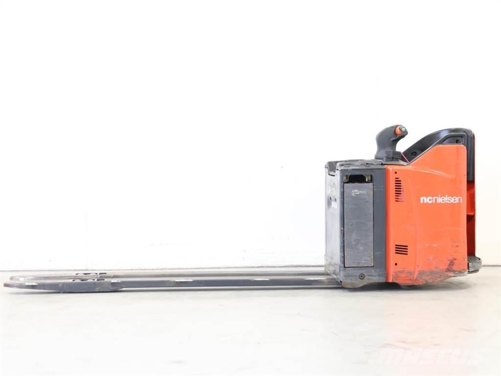 Linde T20SP/131 Yaya kumandali istif makinasi