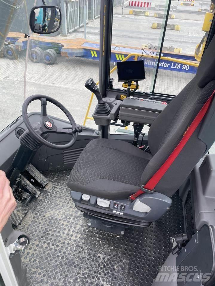 SMV 4531 TC5 Reach truck - depo içi istif araçları