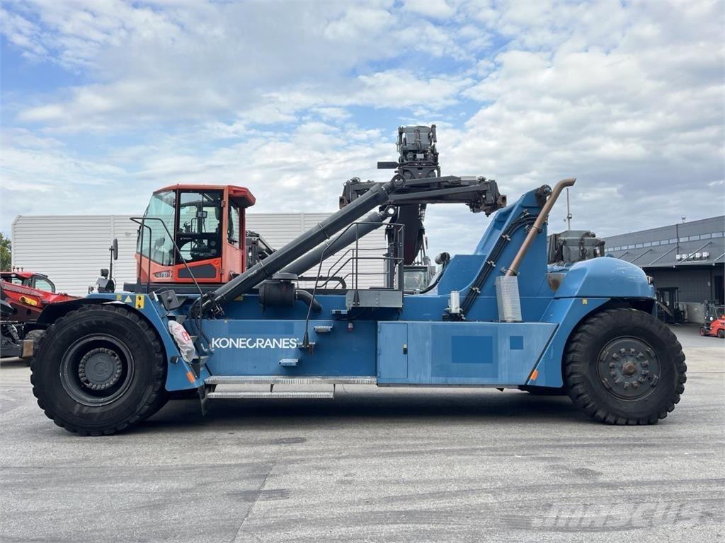 SMV 4538 CCX4 Reach truck - depo içi istif araçları