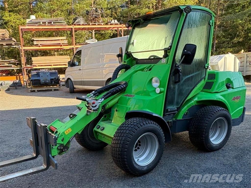 Avant 750 Mini yükleyiciler