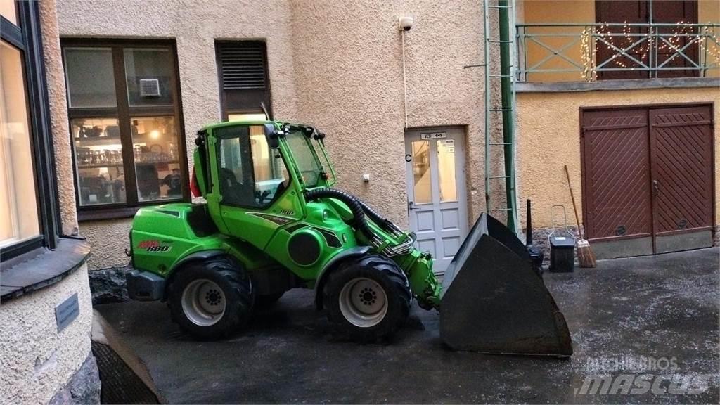 Avant 860i GT Mini yükleyiciler