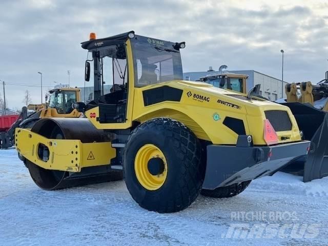 Bomag BW 213D-5 Diger