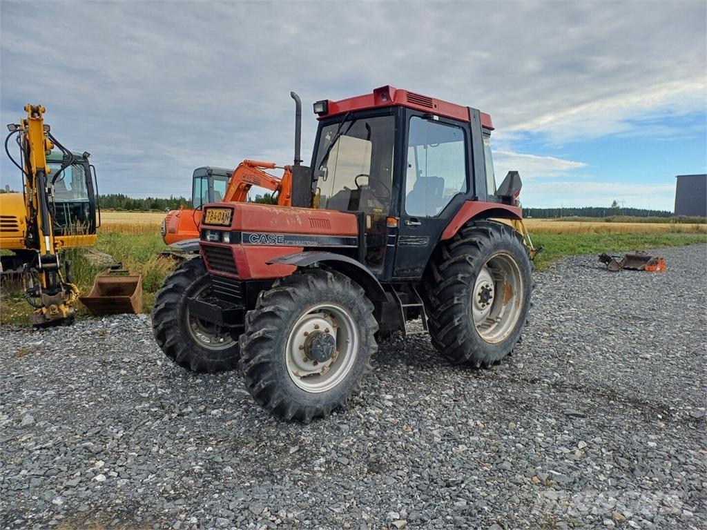 Case IH 685XL Traktörler