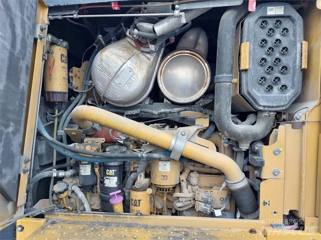 CAT 120 Greyderler
