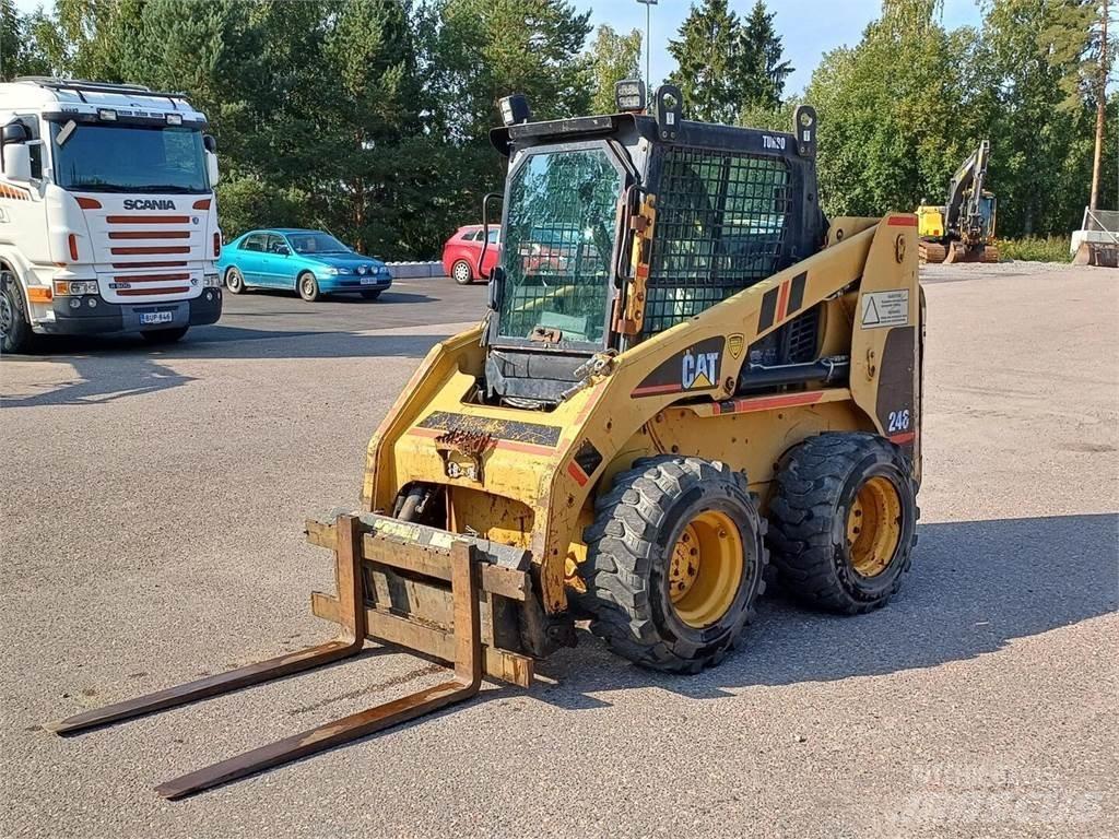 CAT 246 Skid steer loderler