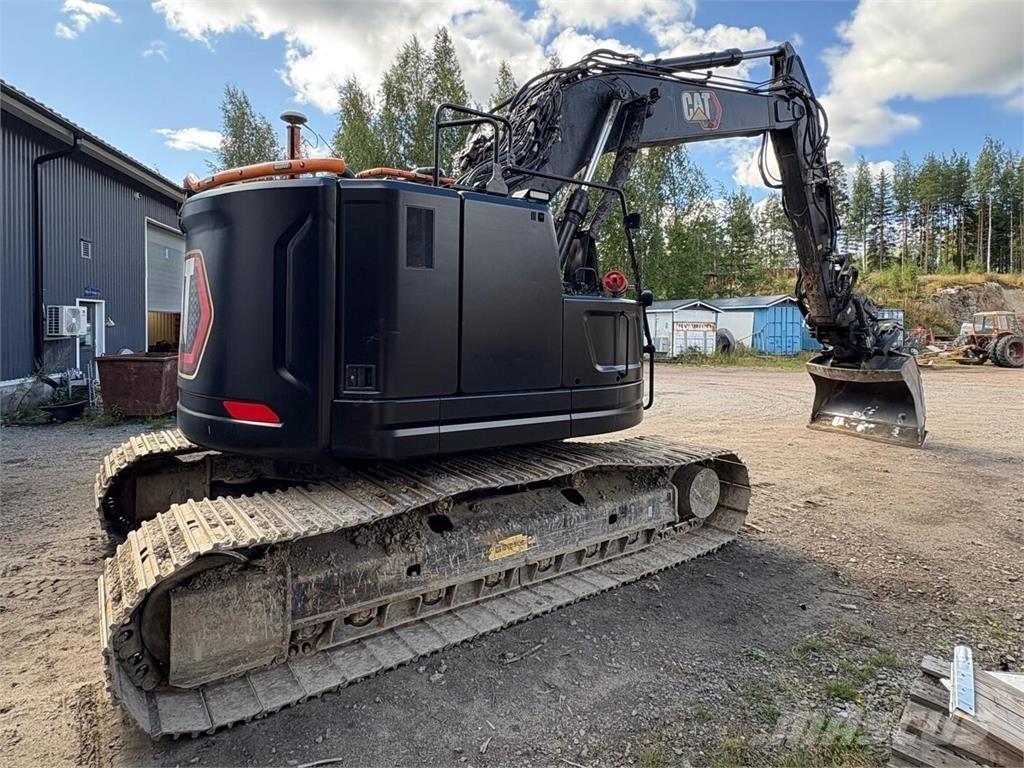CAT 325 Paletli ekskavatörler