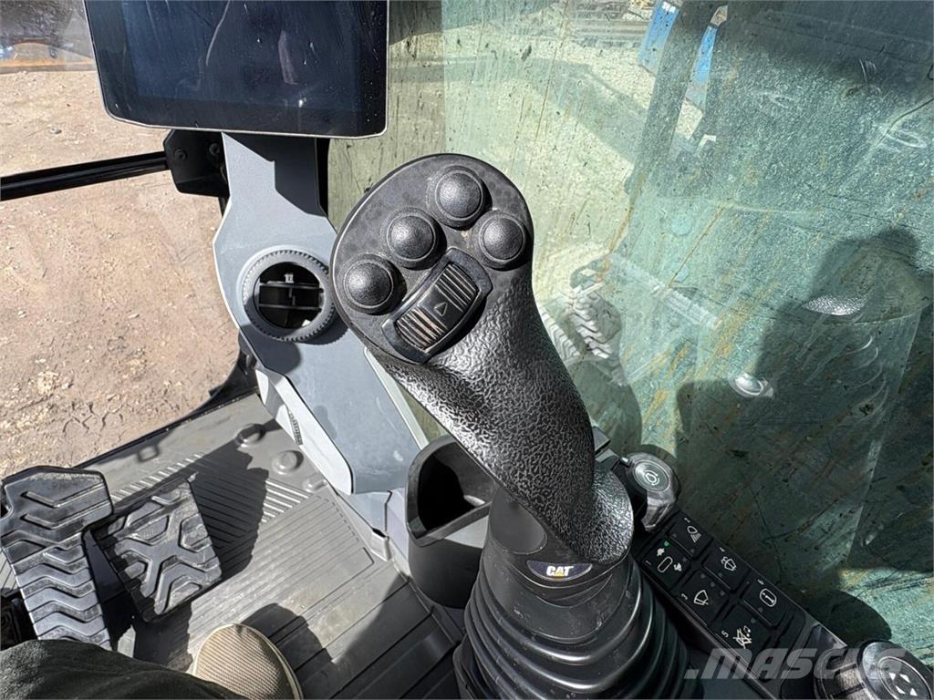 CAT 325 Paletli ekskavatörler