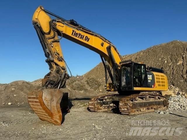 CAT 352F Paletli ekskavatörler