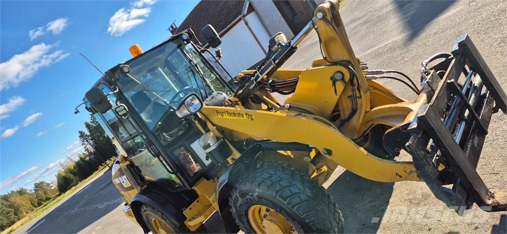 CAT 906M Tekerlekli yükleyiciler