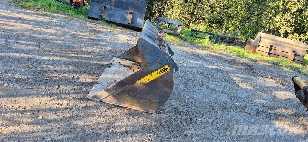 CAT 906M Tekerlekli yükleyiciler