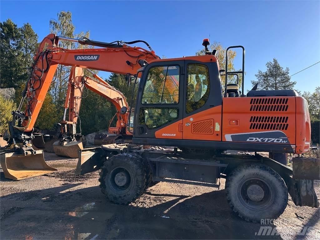 Doosan DX170W-5 Lastik tekerli ekskavatörler