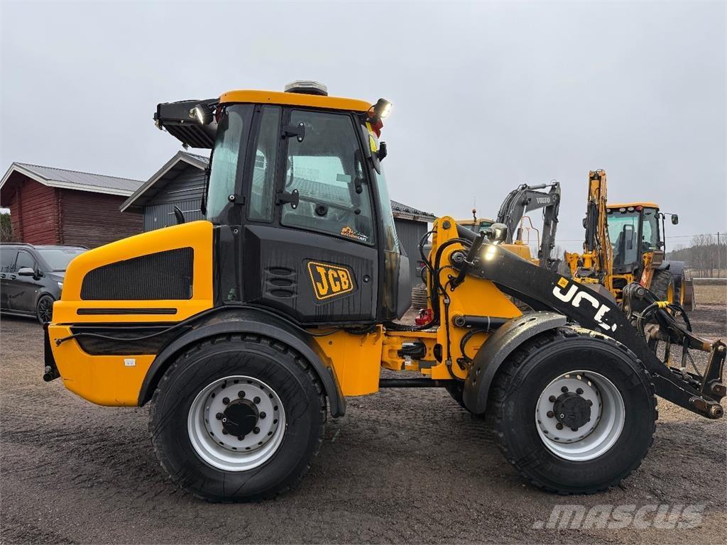 JCB 409 Tekerlekli yükleyiciler