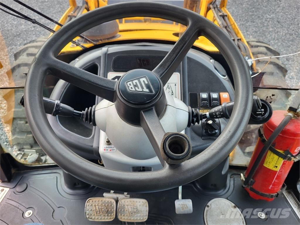 JCB 4CN Kazıcı yükleyiciler - beko loder